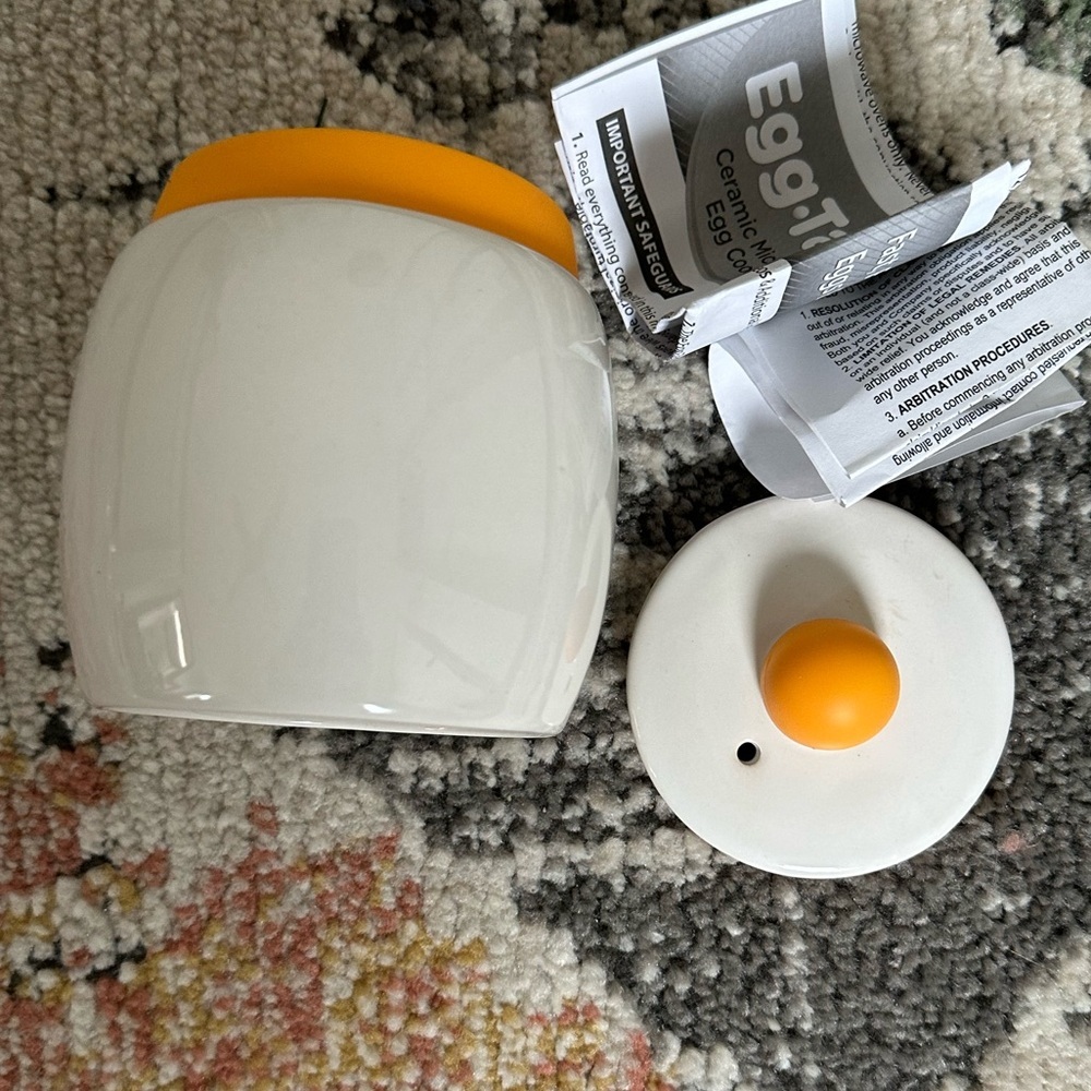 Vintage Egg-Tastic Ceramic Microwave Egg Cooker & Poacher Magic Under The Lid - Picture 8 of 11